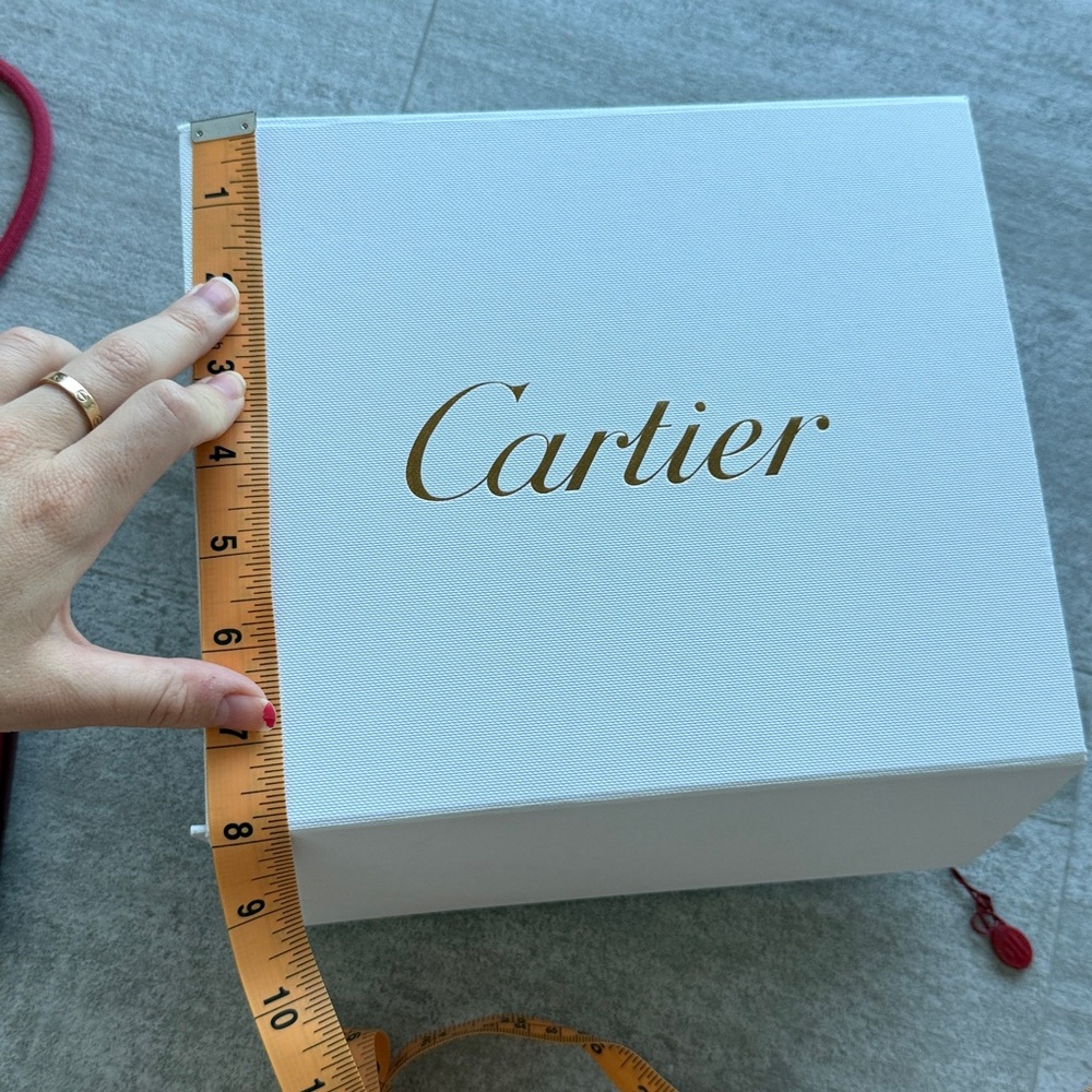 Authentic Cartier white box and red bag - Picture 5 of 8